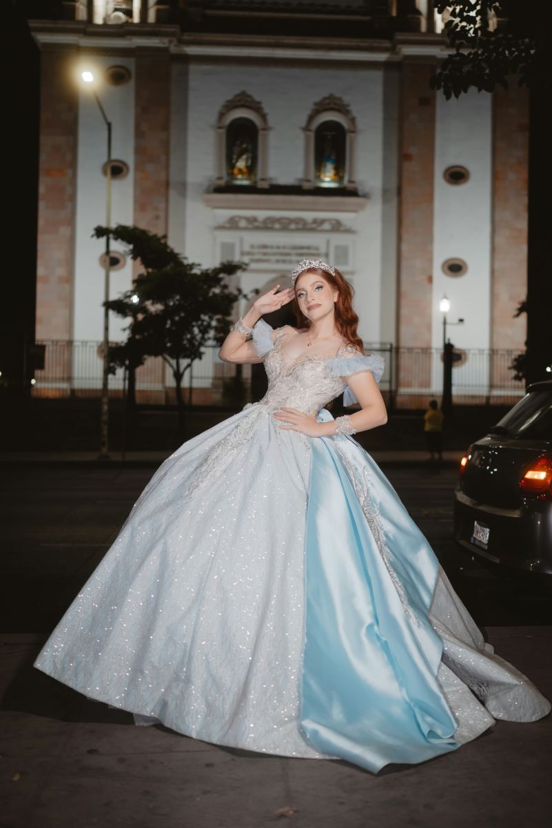 Valentina Torres — XV Años