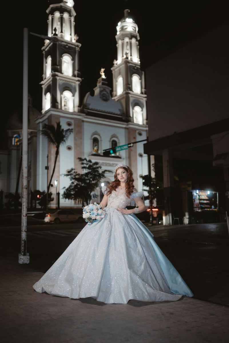 Valentina Torres — XV Años